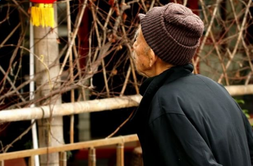 1501660386598184e2c91a4739335.png 关于父爱的诗歌【精选】