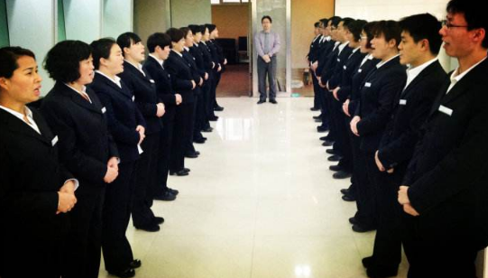 �����������С���´����