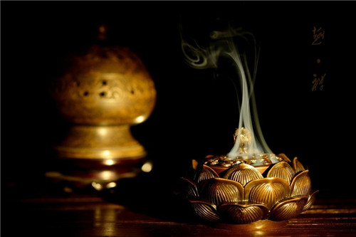 �������򾭵����ǩ��