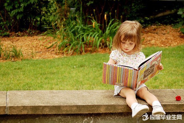 �׶���ƪС����Ӣ��