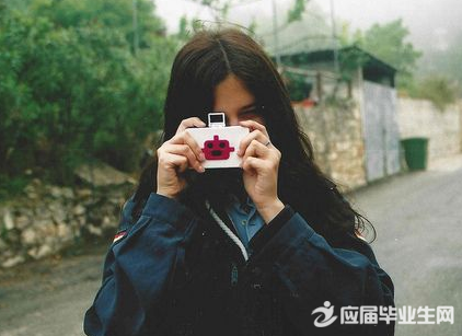 ��־����Ӣ��ǩ���̾�