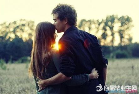 �˸еİ���С����