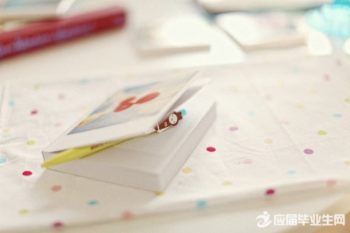 ����������Ը���ǩ��