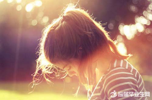 Ů���ഺ��־����ǩ������