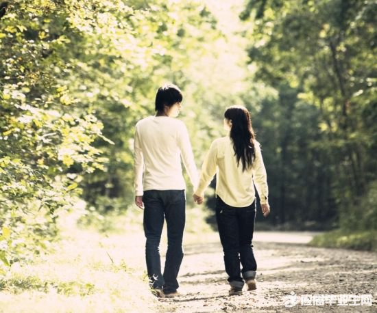 搞笑恋爱说说心情短语