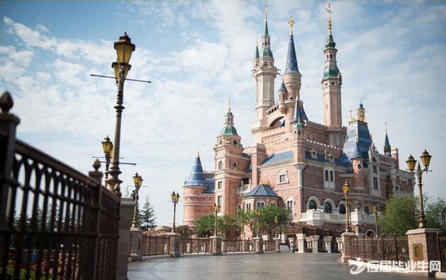 �ε�ʿ���ܼ�400��