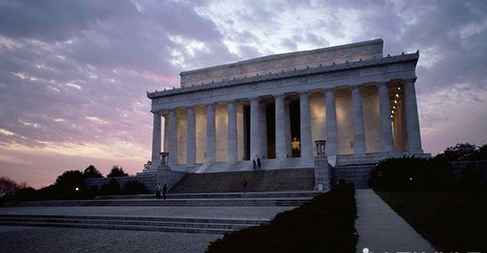 ������ͳ��ʢ�ٵ���־С����