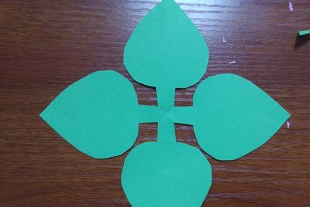 ���ڼ�ֽ��Ҷͼ������