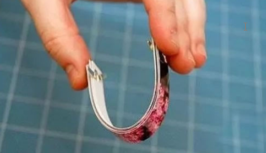 用卡纸制作南瓜灯笼的方法