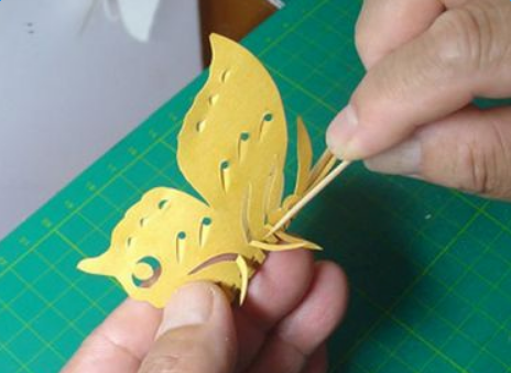 儿童蝴蝶的剪纸教程