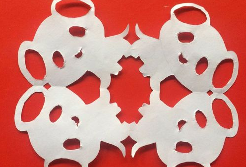 小狗窗花剪纸步骤图