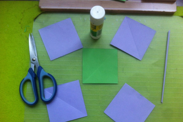 立体纸花的折纸教程