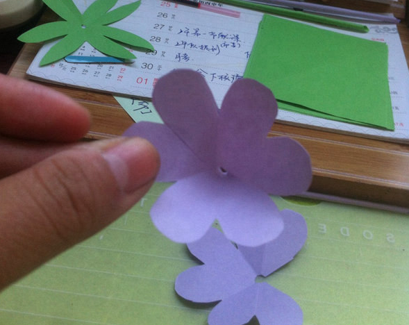 立体纸花的折纸教程