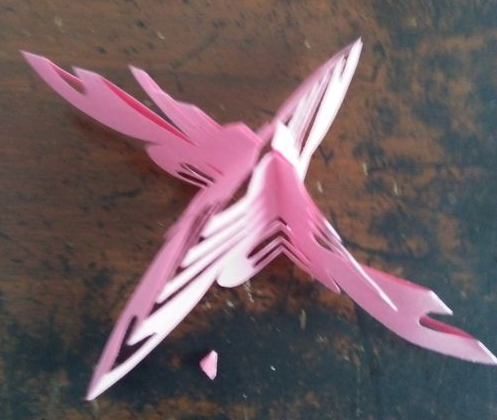 有关春字剪纸步骤