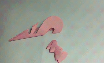 �ÿ��ĶԳ�ͼ�μ�ֽ