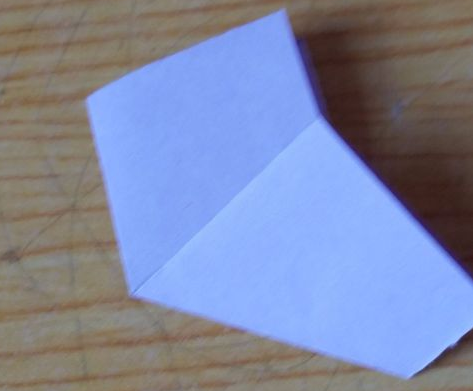 雪梨团花剪纸步骤