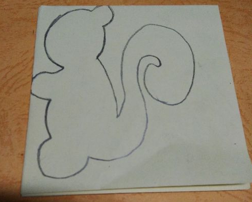 松鼠剪纸图案步骤