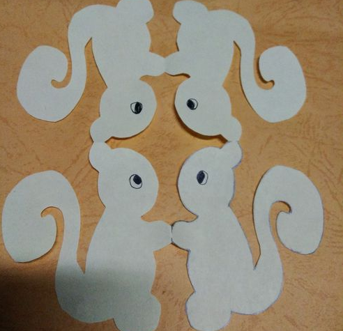 松鼠剪纸图案步骤