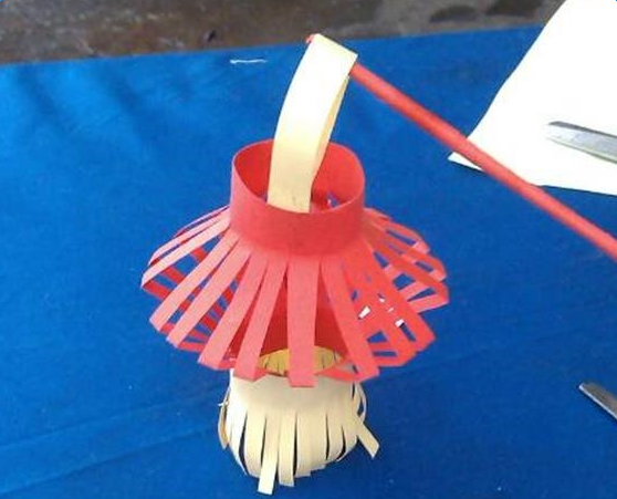 喜庆的小灯笼剪纸教程