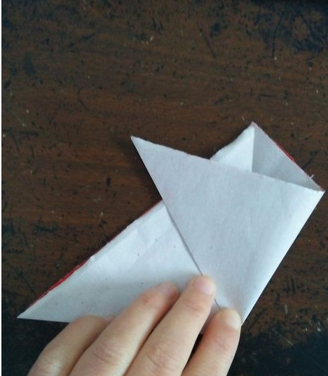 三瓣团花的剪纸步骤