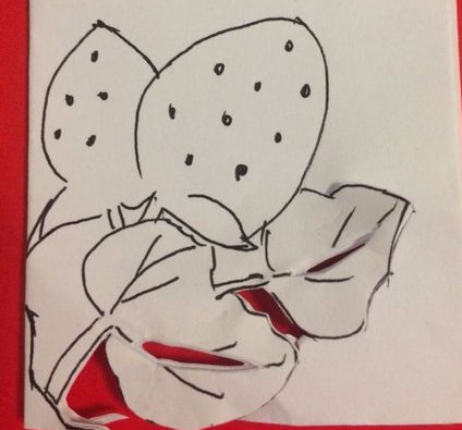 草莓窗花剪纸方法步骤图