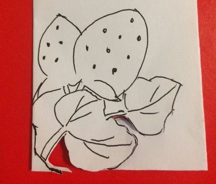 草莓窗花剪纸方法步骤图