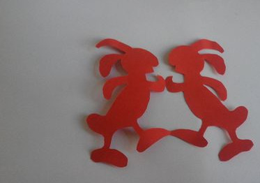 兔子的剪纸步骤