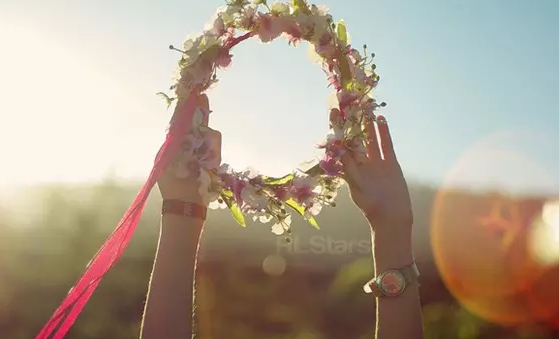 241500869849597574d992053788732.png 高考作文素材:友情和合作