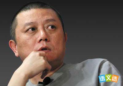 ��˷�Ĺ��£�Ů�����ҵ�һ�澵��