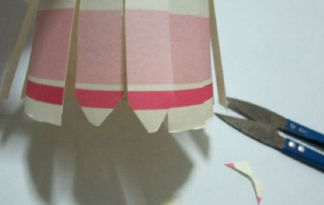 纸杯灯笼的制作方法