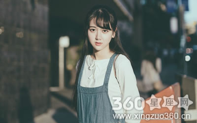 �һ������˳���� ���ӳ�ǽ������