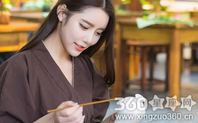 Ů��ӵ��ʲô���Ͳ���������