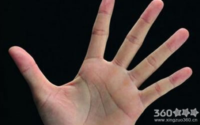 ӵ�����������Ƶ�Ů�˱ض��Ǻ����