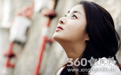 ����ô�� Ů���촽���и���