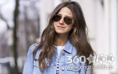 Ů������ѧ��ͷ������ҵ�����