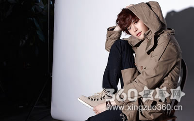 ׷��ʱ�е��»�Ǯ�޶ȵ�����Ů