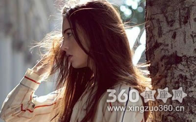 ���űش����ĸ˵�����Ů