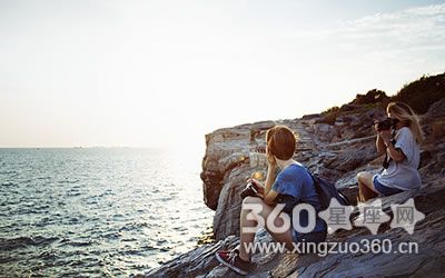 ϲ���������󿪿ڴ�Ц������Ů