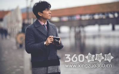 ��С�������˶���˼����ϰ�ߵ�����