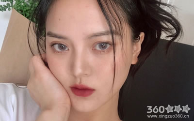 ��Щ��Ф�и�����Ů�����ں�