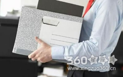 һ��������ע��ӵ��ħ�����ĵ�����Ů