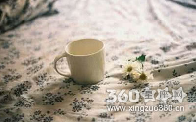 ��Ϊ��Ǯ�����׺͸�ĸ���ܵ�����