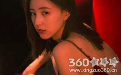 ��Ĭ���ԣ�˵�ľ�����Щ����