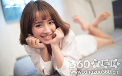 ϲ���ڰ�������˵���Ļ�����ФŮ