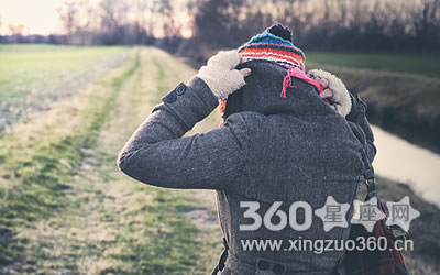 ϲ�����Լ����ȴ�������˶���������