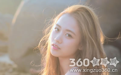 ˵û�¾������µ�����Ů