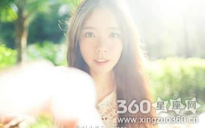 ������������ĬĬ���ŵ���Ҷ������