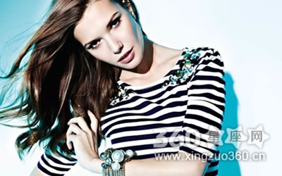 ��Щ����Ů���ڽ����鱦������Ȥ