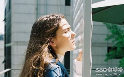 ��ˣС����Ƣ����������ФŮ