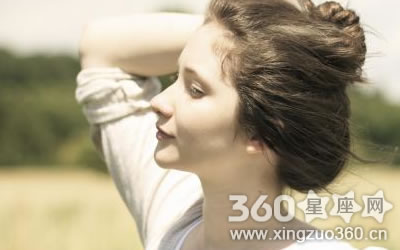 �׿�����ѧ�����𣬸�����һ��������Ů